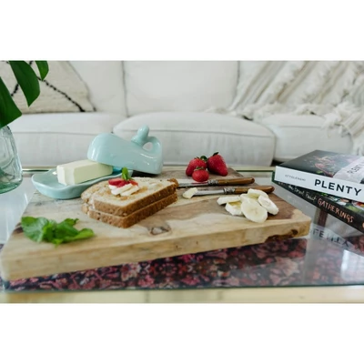 Storied Home Coastal Stoneware Whale Shaped Butter Dish 5 Storied Home Coastal Stoneware Whale Shaped Butter Dish - Image 3