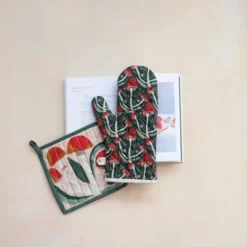 Storied Home Quilted Cotton Oven Mitt With Mushrooms Pattern And Loop, Multicolor -Interio Store GUEST 5d13c738 84db 4f00 a397 1f5d8e0112d6