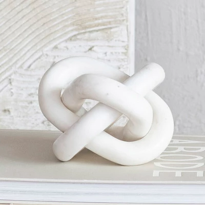 Storied Home Decorative Interlocking Marble Chain With 3 Links, White 5 Storied Home Decorative Interlocking Marble Chain With 3 Links, White - Image 3