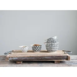 Storied Home Black & White Stoneware Measuring Cups With Gold Electroplating (Set Of 4 Sizes)